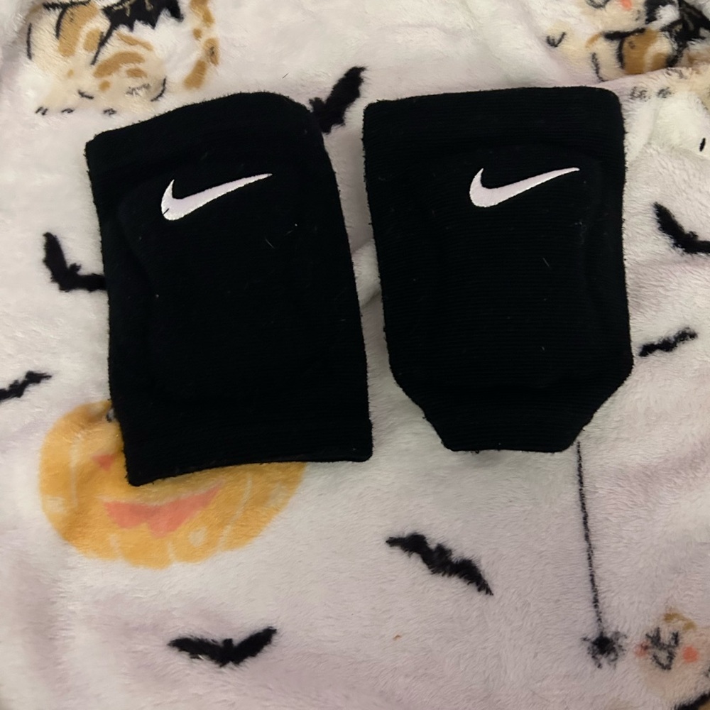 Nike Pro Arm sleeves & Nike Knee pads, Both for volleyball 🏐!